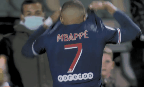 威金顿突破抛传助攻，徐昕空接得分精彩瞬间（威金顿突破抛传妙助，徐昕空接完成精彩得分）