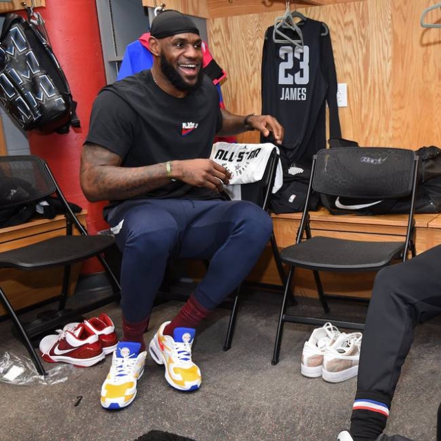 马切吉亚尼：奥古斯托客串不了右路；索默的扑救有问题（马切吉亚尼：奥古斯托不适合踢右路，索默的扑救存在问题）