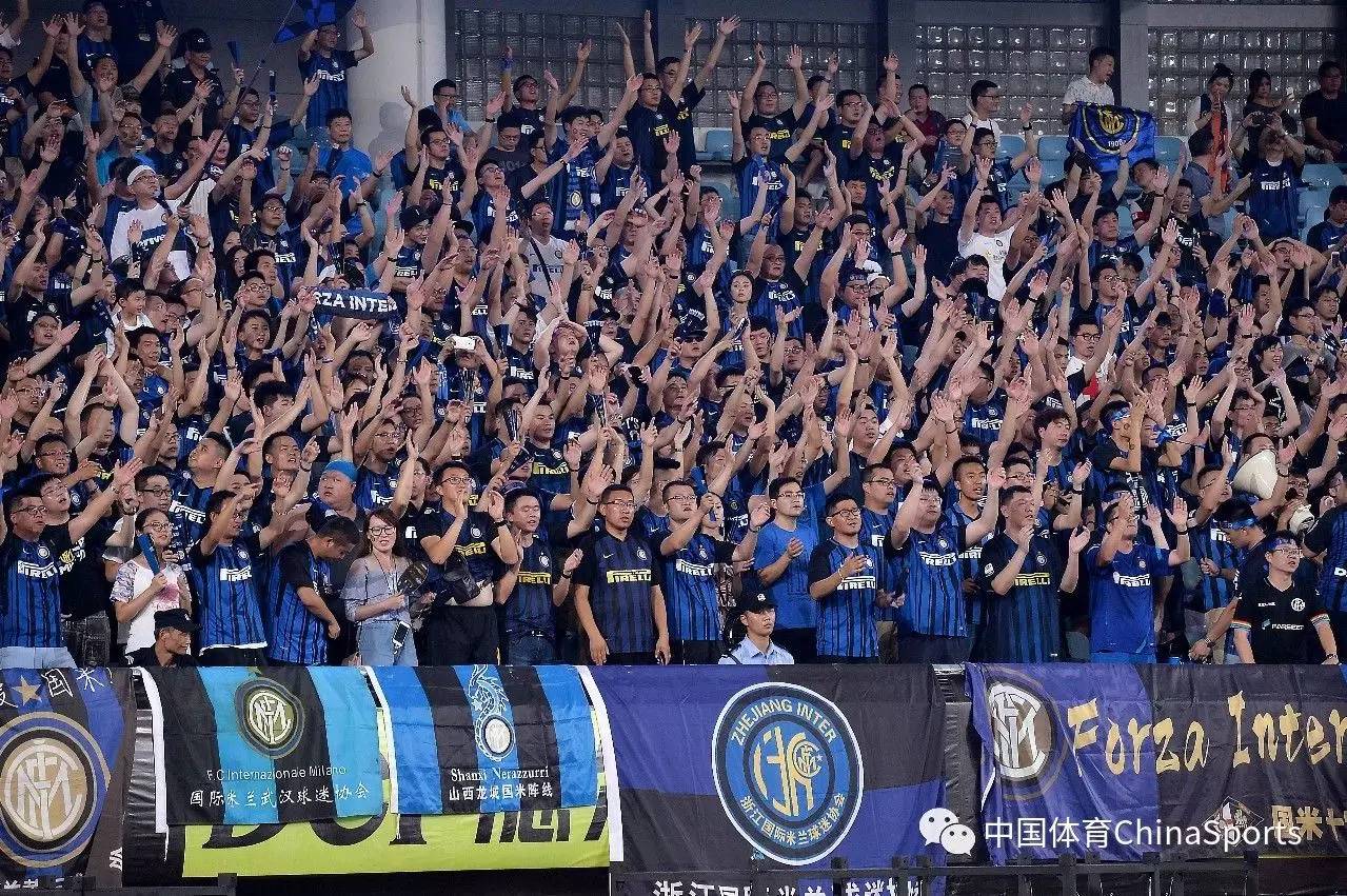 世界波，西乙阿尔瓦塞特球员莫尔西略打进一个超远距离进球（西乙阿尔瓦塞特球员莫尔西略轰入超远距离世界波）