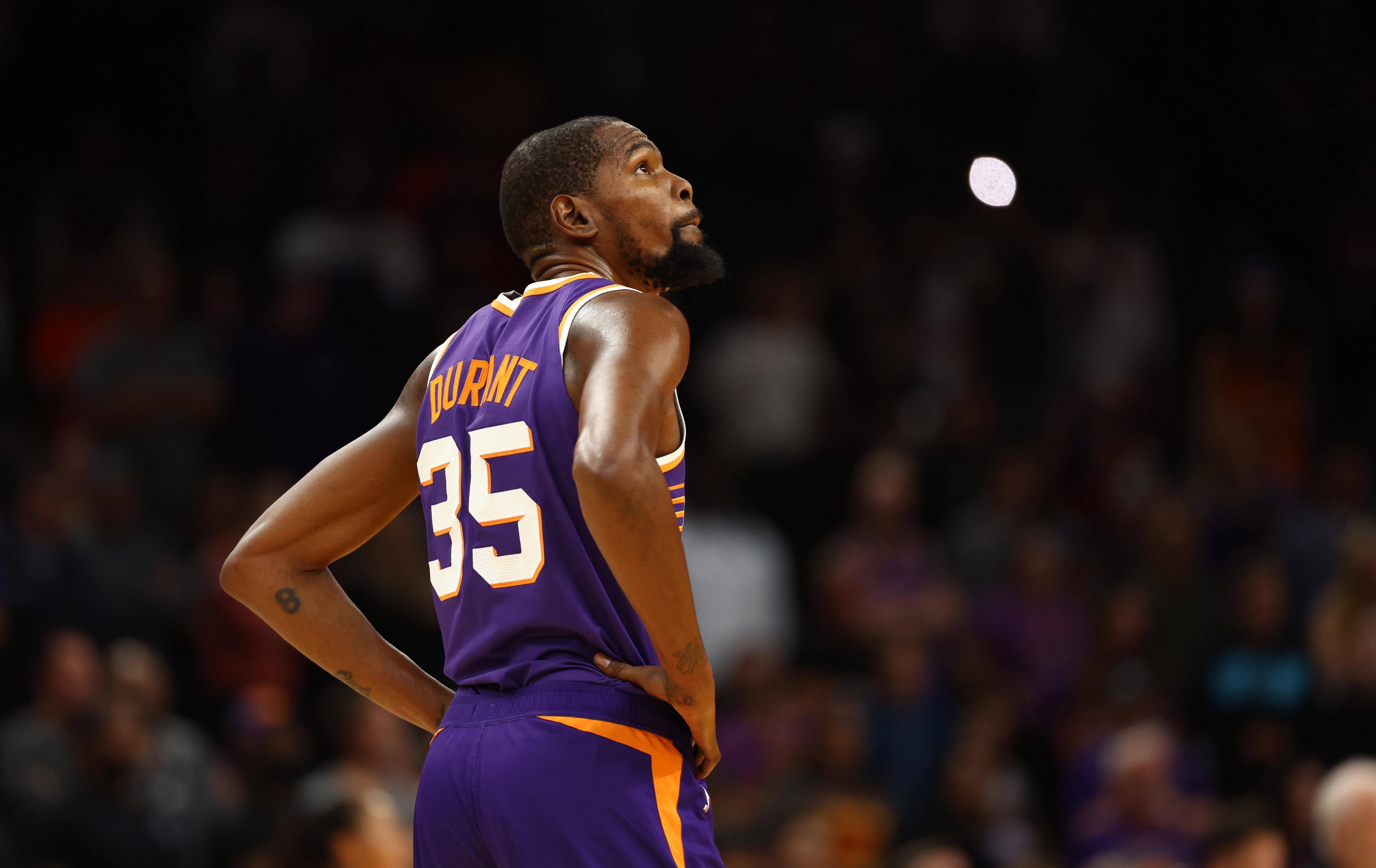 篮球勇士替补球员出色发挥获赞（勇士替补发挥亮眼获赞）